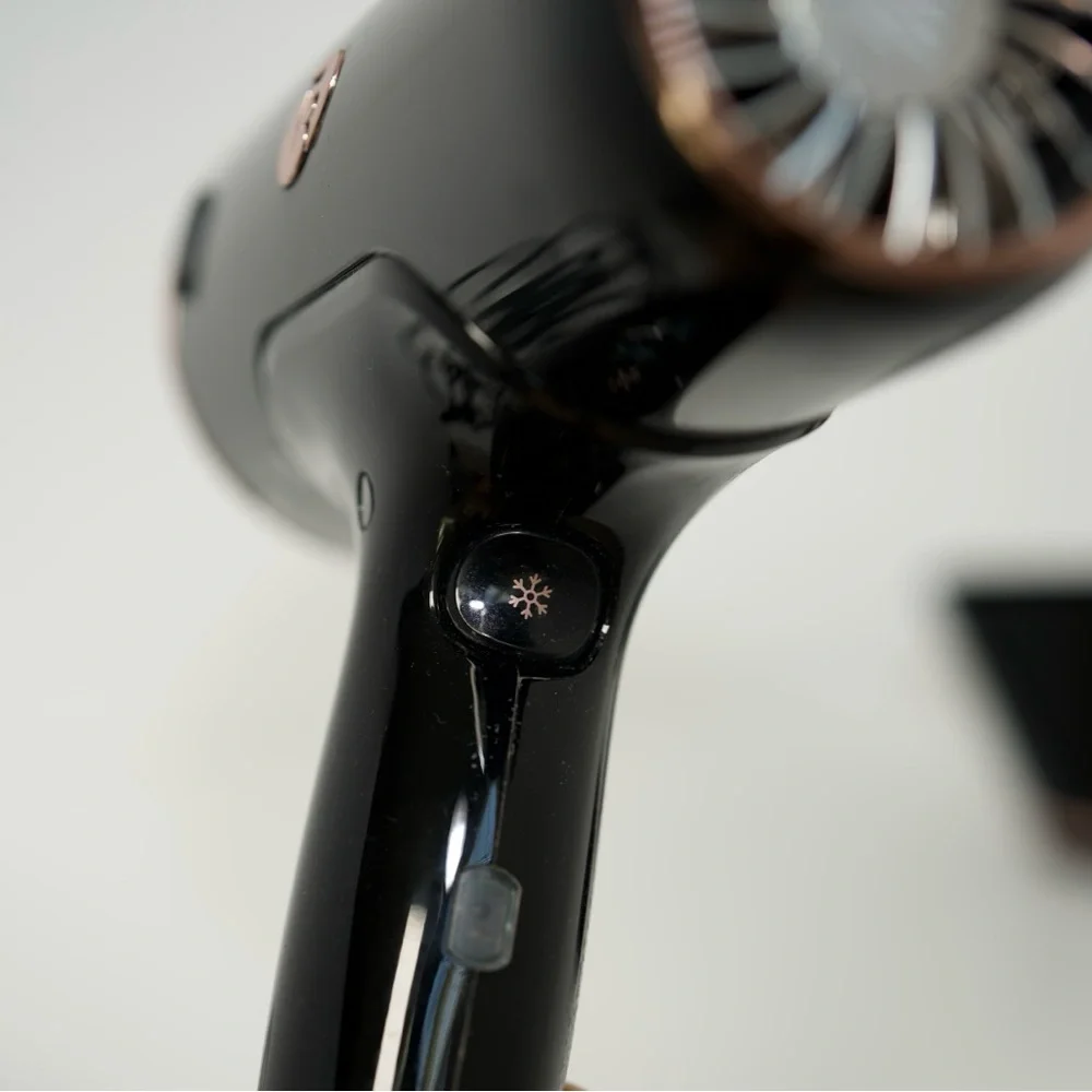 T3 Cura Luxe Professional Ionic Hair Dryer‎ with Auto Pause Sensor Black